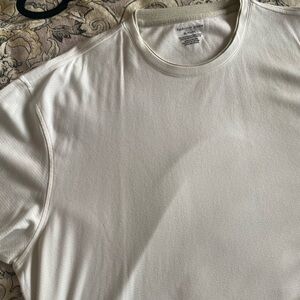 Van Heusen Cream Crew Neck T-Shirt like new